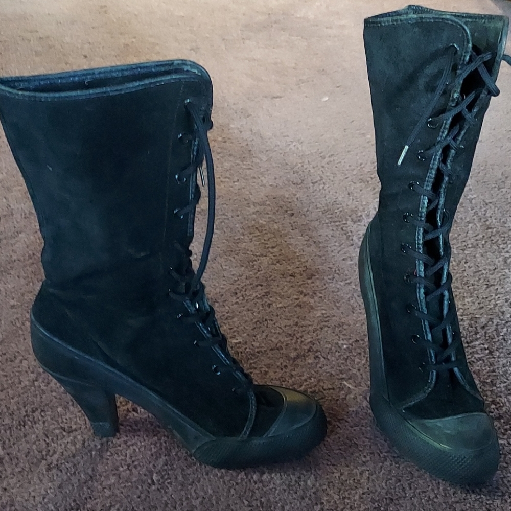 Vintage high heel sneakers
